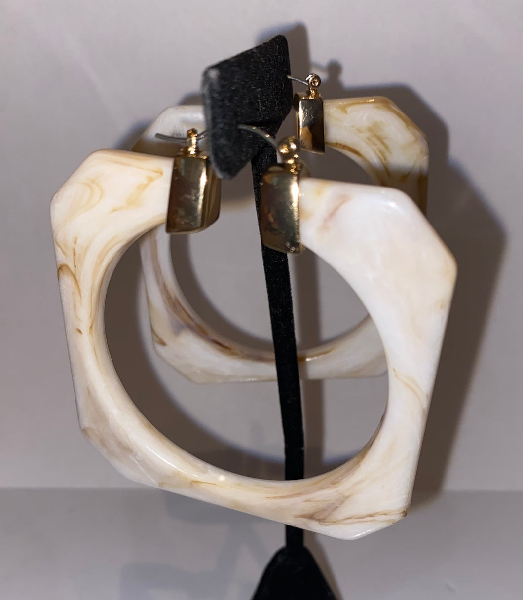 Beige marble hoops